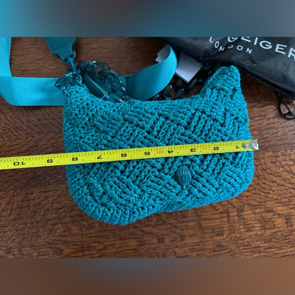 NWT Kurt Geiger Crochet Teal Crossbody Bag with Chain Strap and Coin Pouch - Picture 5 of 9